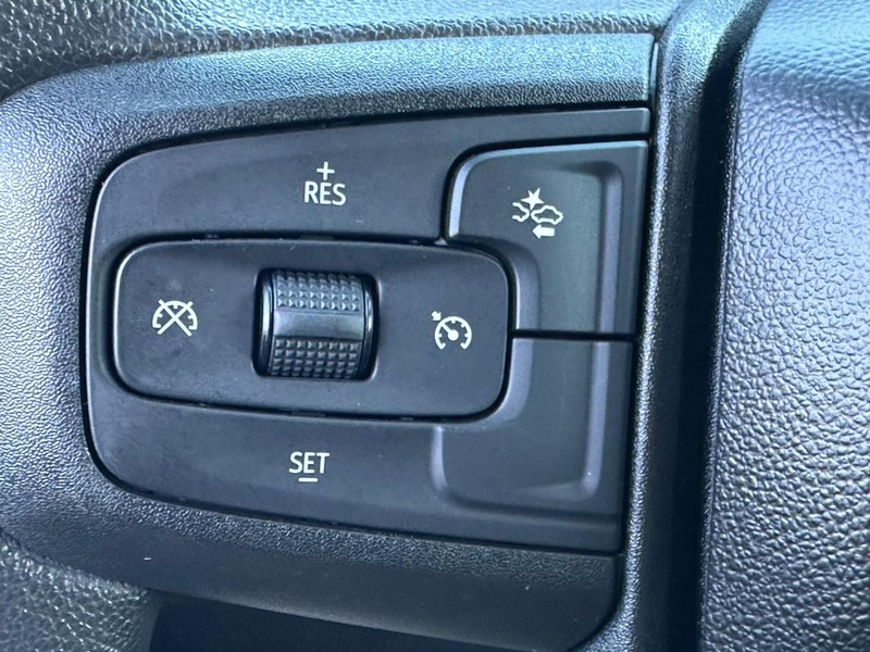 GMC Sierra 1500 Vehicle Full-screen Gallery Image 18