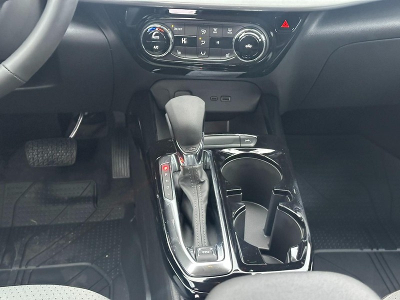 Chevrolet Trax Vehicle Full-screen Gallery Image 8