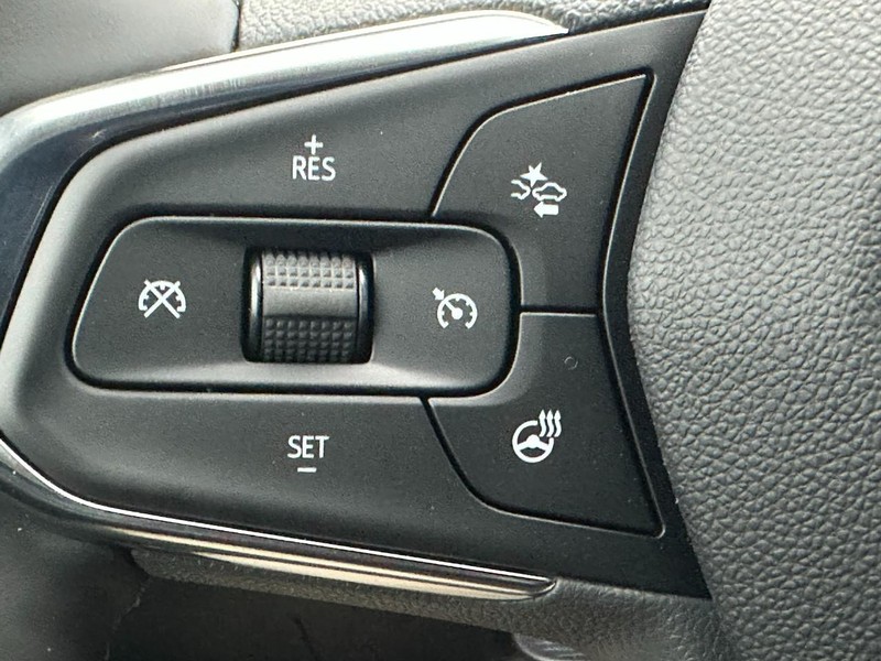 Chevrolet Trax Vehicle Full-screen Gallery Image 11