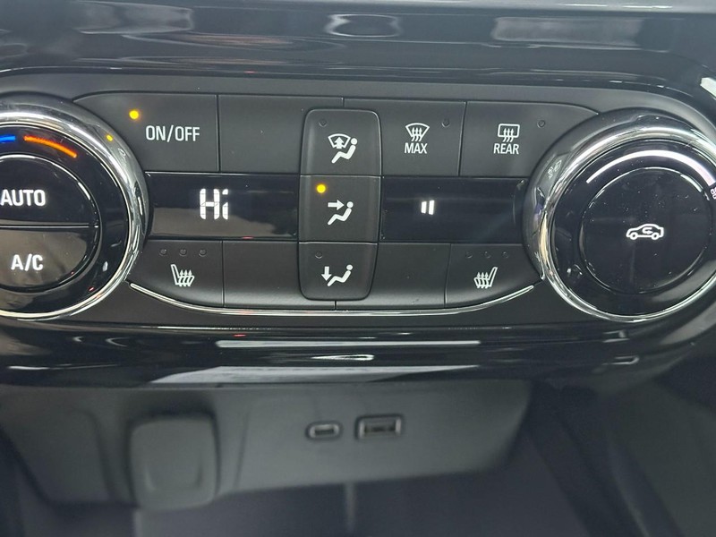 Chevrolet Trax Vehicle Full-screen Gallery Image 13