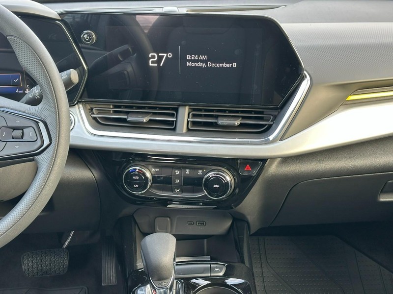 Chevrolet Trax Vehicle Full-screen Gallery Image 7