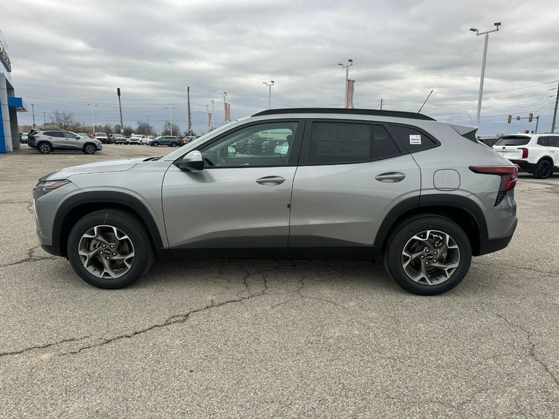 Chevrolet Trax Vehicle Full-screen Gallery Image 2