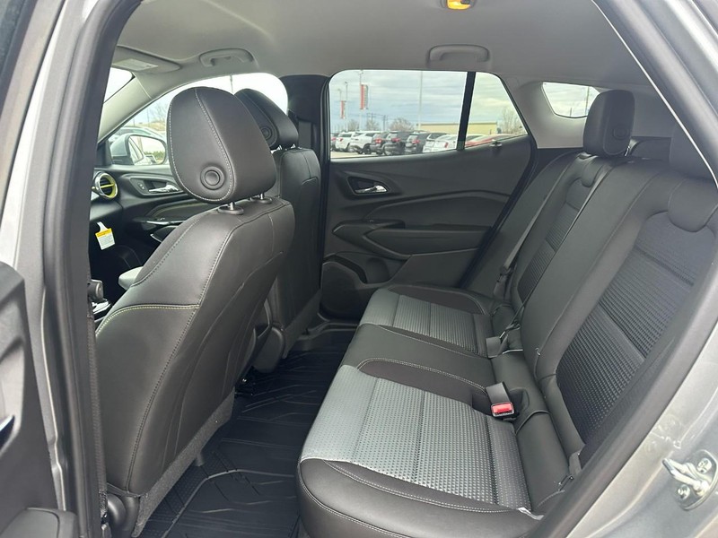 Chevrolet Trax Vehicle Full-screen Gallery Image 4