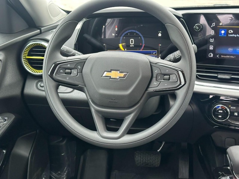 Chevrolet Trax Vehicle Full-screen Gallery Image 6