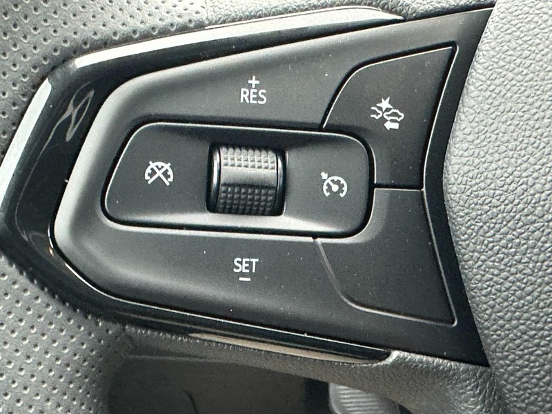 Chevrolet Trax Vehicle Full-screen Gallery Image 11