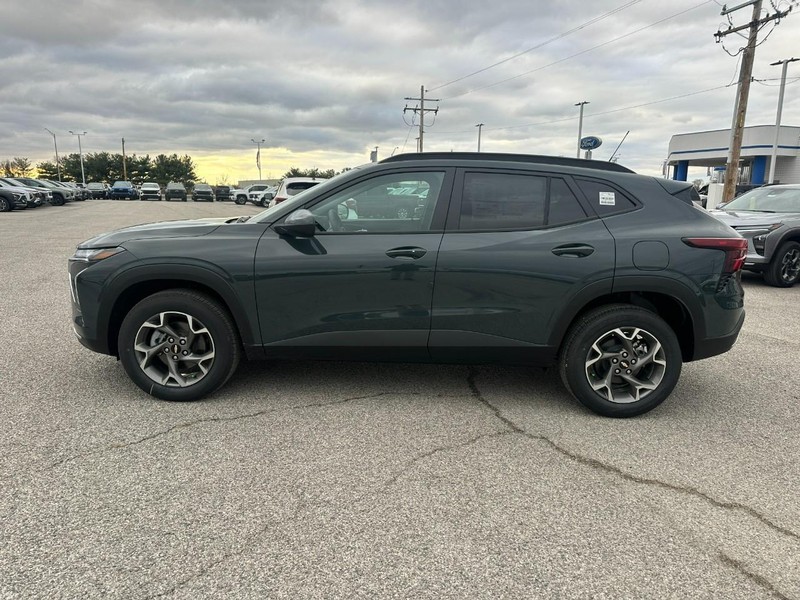 Chevrolet Trax Vehicle Full-screen Gallery Image 2