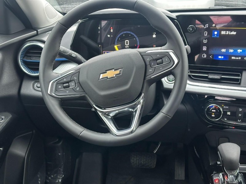 Chevrolet Trax Vehicle Full-screen Gallery Image 6