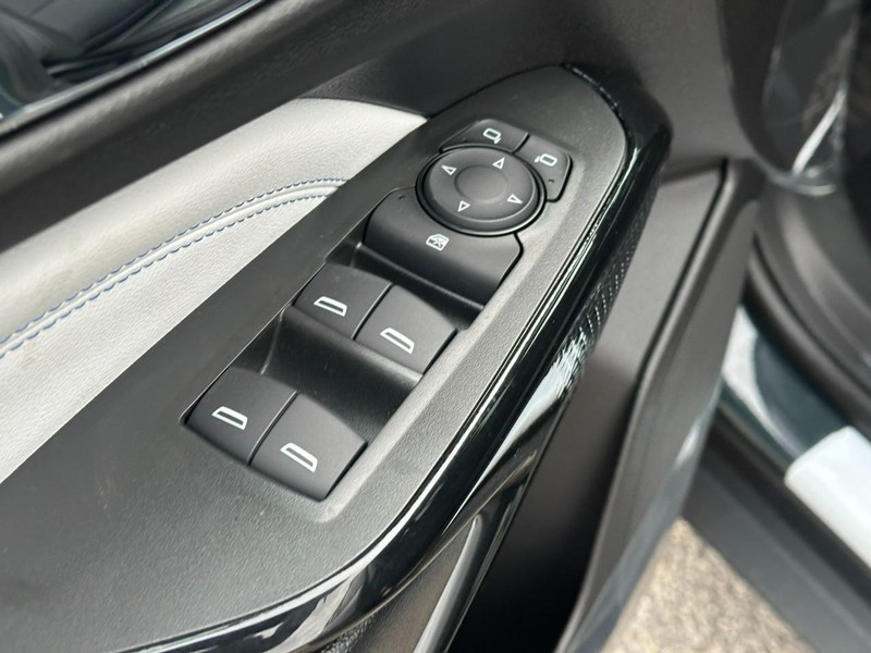 Chevrolet Trax Vehicle Full-screen Gallery Image 9