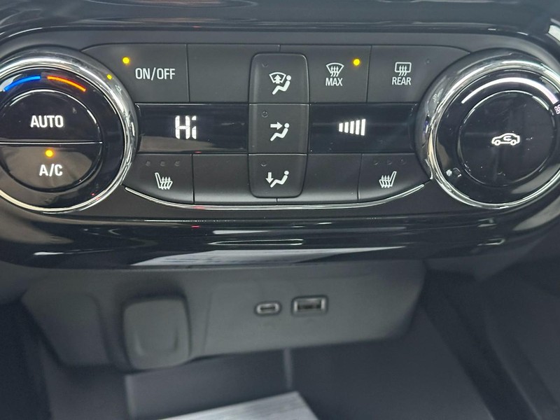 Chevrolet Trax Vehicle Full-screen Gallery Image 13