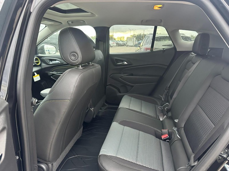 Chevrolet Trax Vehicle Full-screen Gallery Image 4