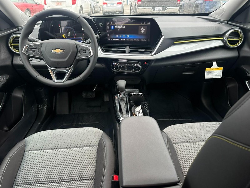 Chevrolet Trax Vehicle Full-screen Gallery Image 6