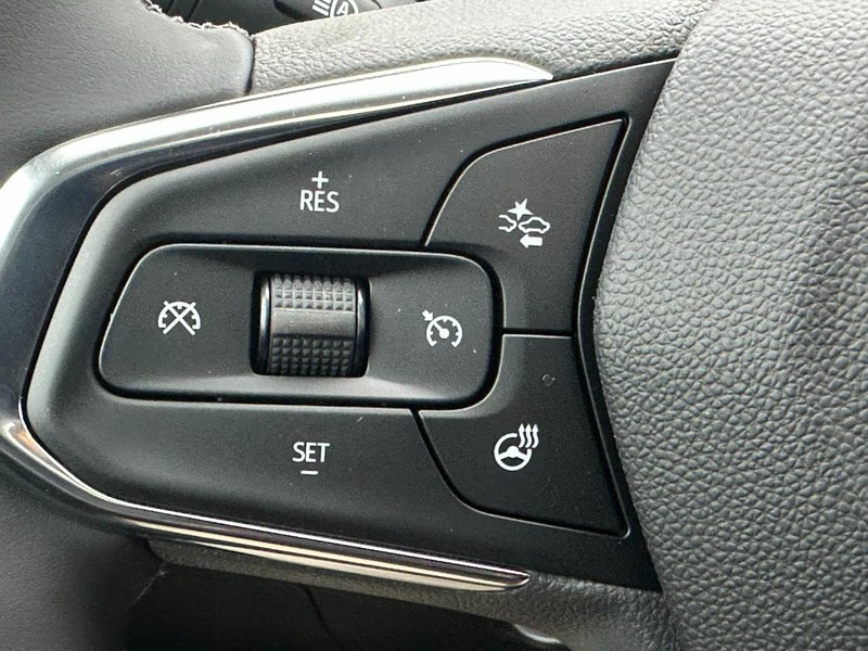 Chevrolet Trax Vehicle Full-screen Gallery Image 12