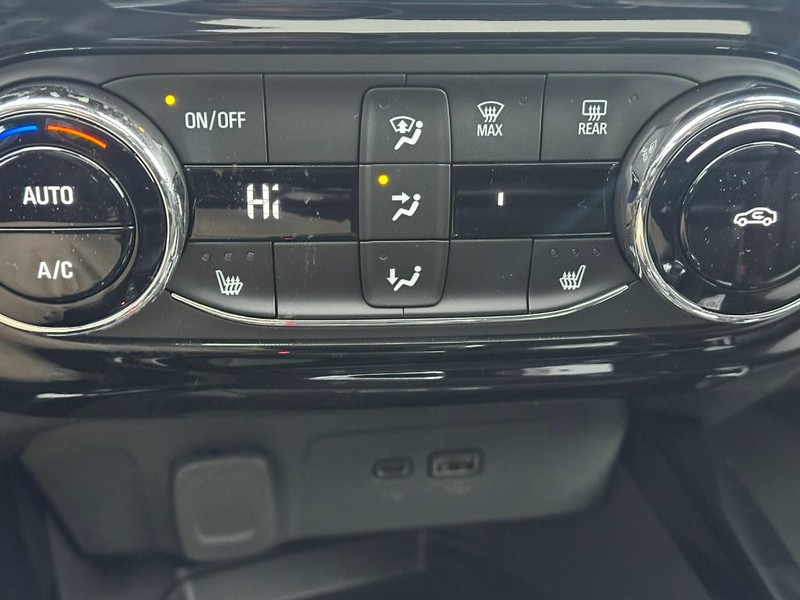 Chevrolet Trax Vehicle Full-screen Gallery Image 14