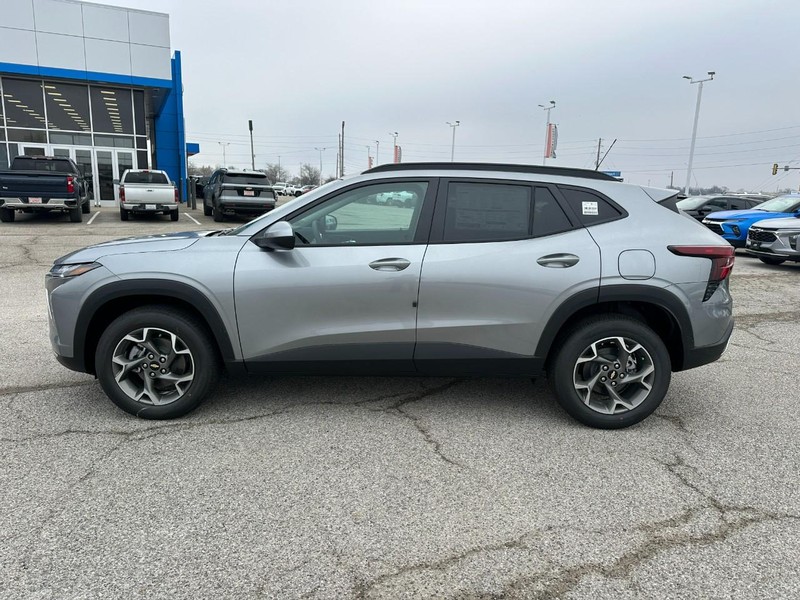 Chevrolet Trax Vehicle Full-screen Gallery Image 2