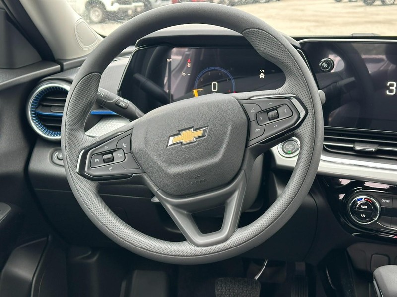 Chevrolet Trax Vehicle Full-screen Gallery Image 6