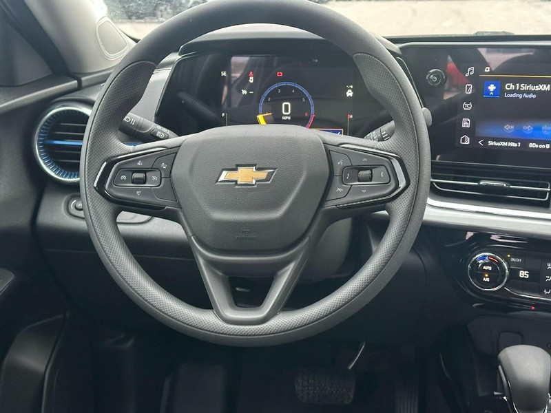 Chevrolet Trax Vehicle Full-screen Gallery Image 6