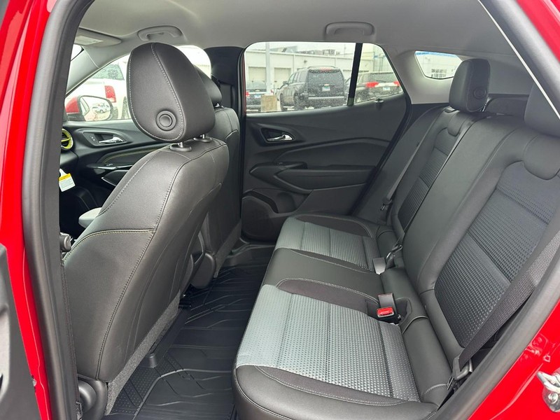 Chevrolet Trax Vehicle Full-screen Gallery Image 4