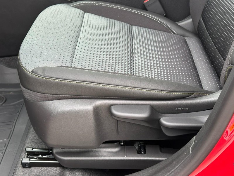 Chevrolet Trax Vehicle Full-screen Gallery Image 10