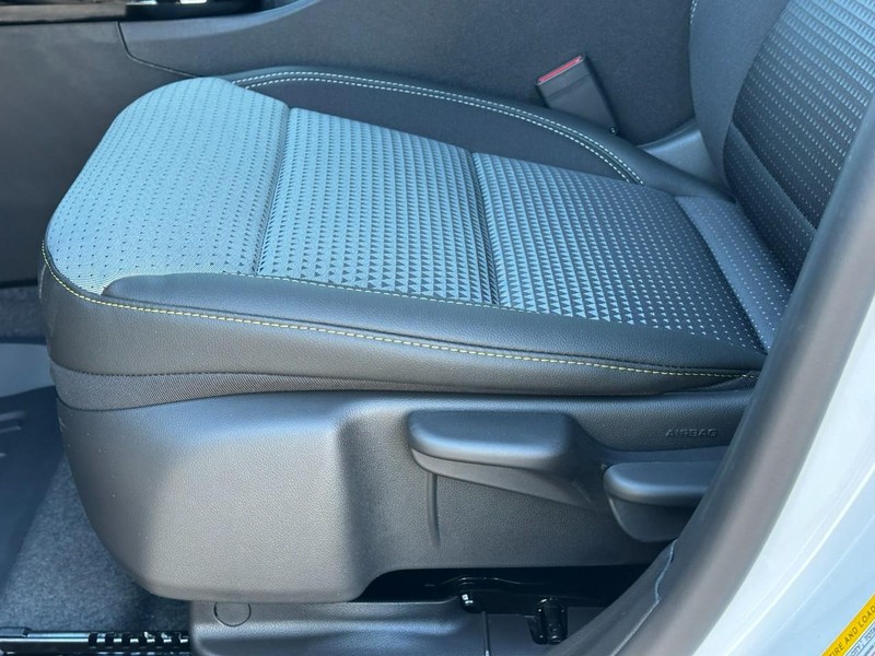 Chevrolet Trax Vehicle Full-screen Gallery Image 11