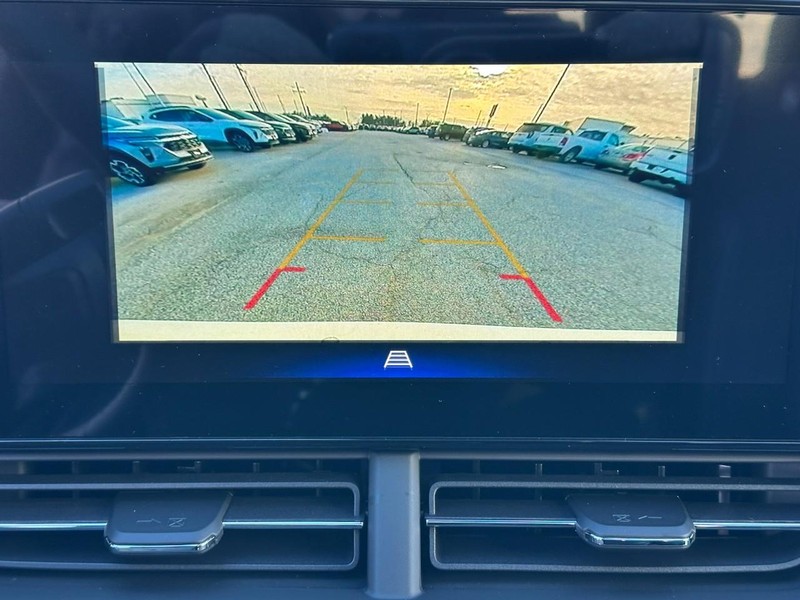 Chevrolet Trax Vehicle Full-screen Gallery Image 15