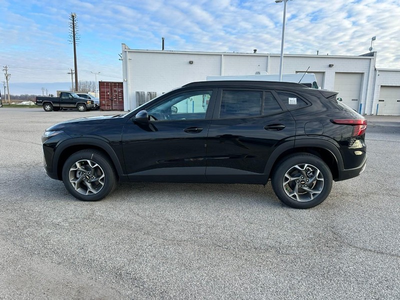 Chevrolet Trax Vehicle Full-screen Gallery Image 2