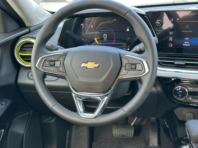 Chevrolet Trax Vehicle Full-screen Gallery Image 6