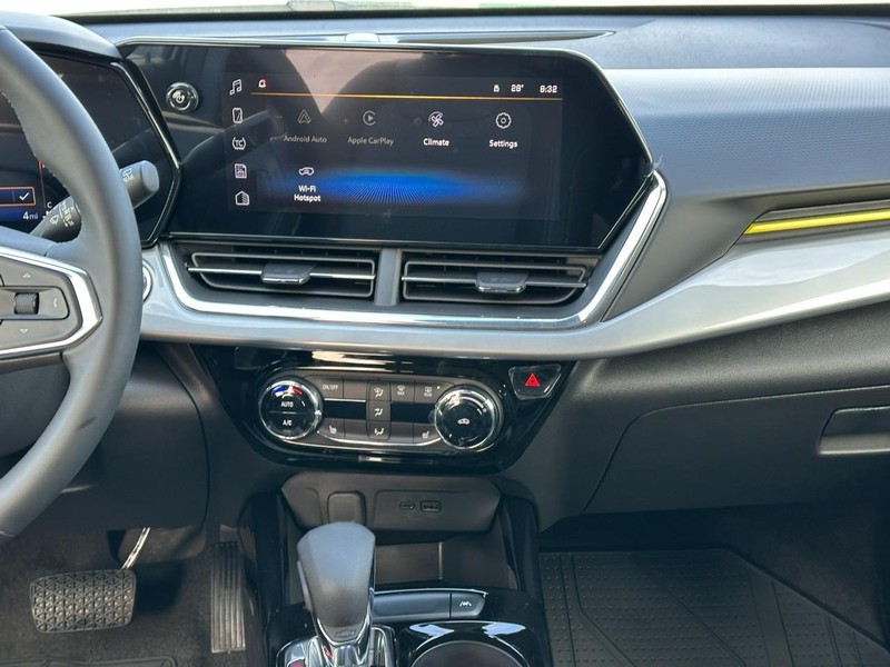Chevrolet Trax Vehicle Full-screen Gallery Image 7