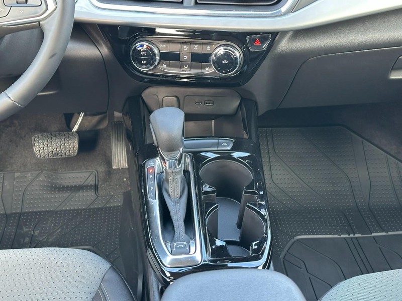 Chevrolet Trax Vehicle Full-screen Gallery Image 8