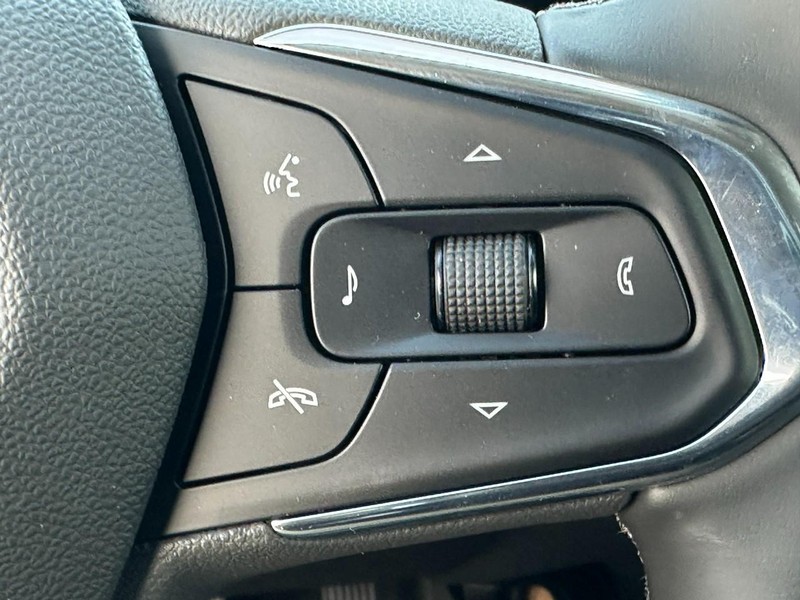 Chevrolet Trax Vehicle Full-screen Gallery Image 12