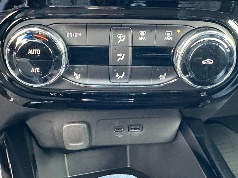 Chevrolet Trax Vehicle Full-screen Gallery Image 13