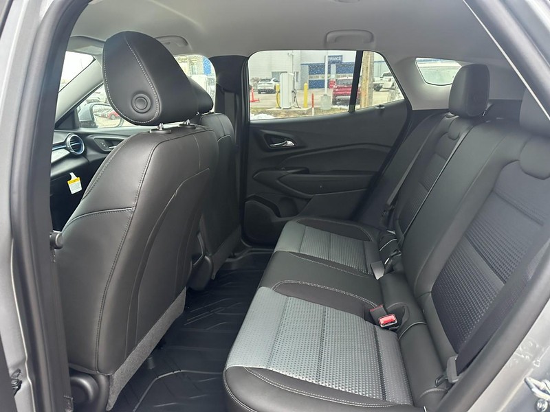 Chevrolet Trax Vehicle Full-screen Gallery Image 4