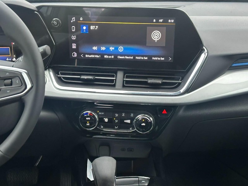 Chevrolet Trax Vehicle Full-screen Gallery Image 7