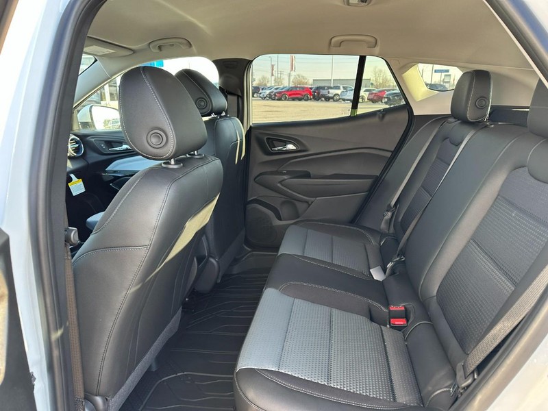 Chevrolet Trax Vehicle Full-screen Gallery Image 4