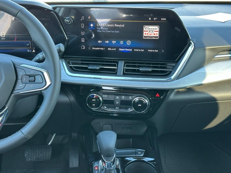 Chevrolet Trax Vehicle Full-screen Gallery Image 7