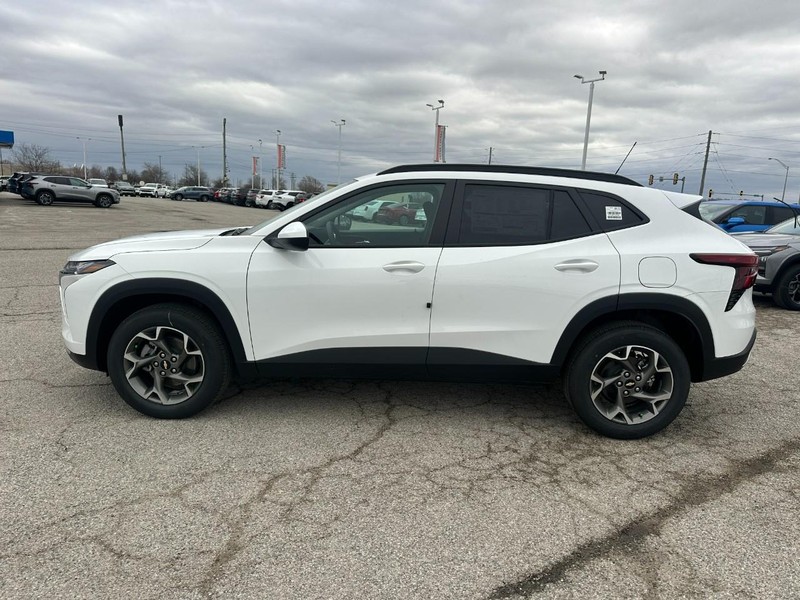 Chevrolet Trax Vehicle Full-screen Gallery Image 2