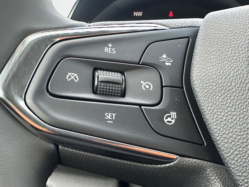 Chevrolet Trax Vehicle Full-screen Gallery Image 8