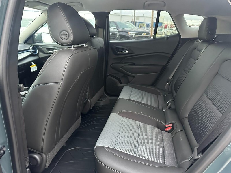 Chevrolet Trax Vehicle Full-screen Gallery Image 4