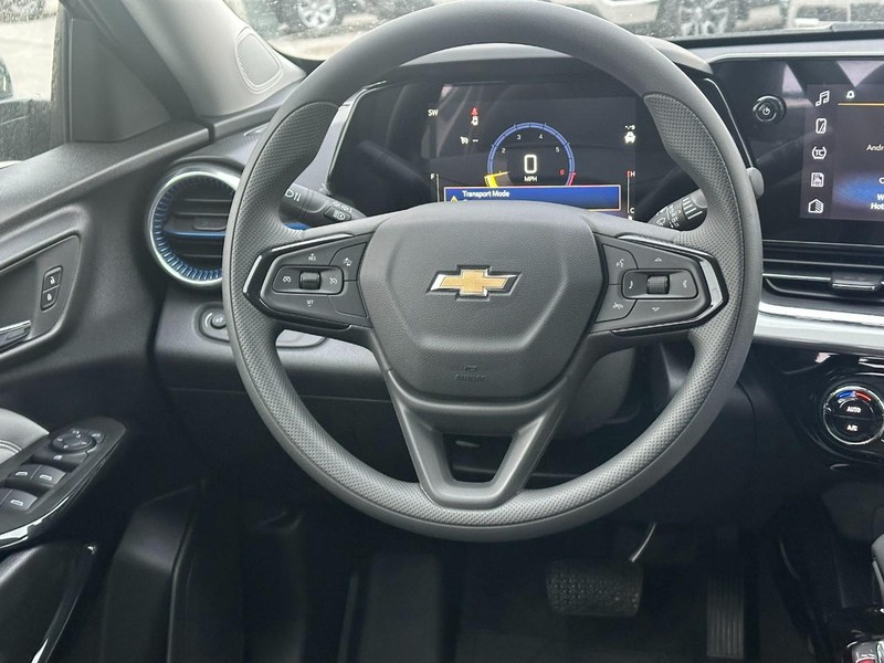 Chevrolet Trax Vehicle Full-screen Gallery Image 6