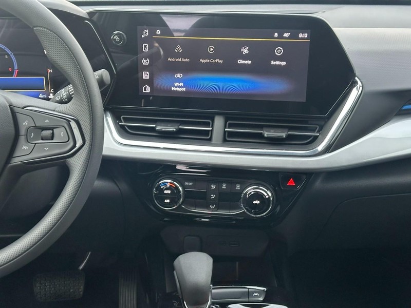 Chevrolet Trax Vehicle Full-screen Gallery Image 7