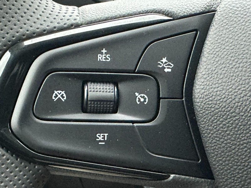 Chevrolet Trax Vehicle Full-screen Gallery Image 11