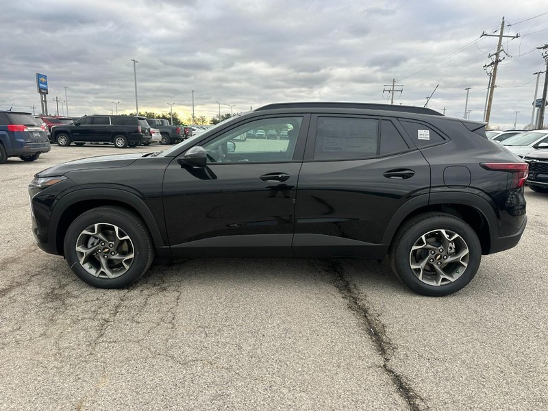 Chevrolet Trax Vehicle Full-screen Gallery Image 2