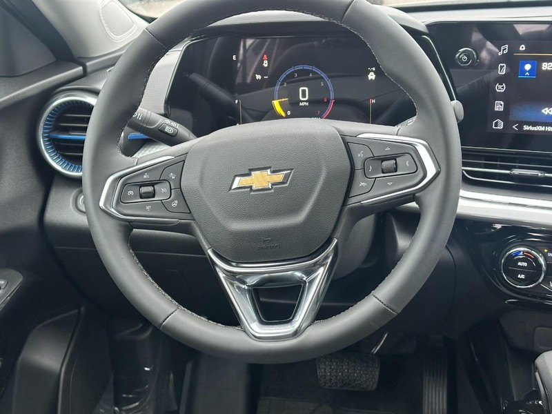 Chevrolet Trax Vehicle Full-screen Gallery Image 6