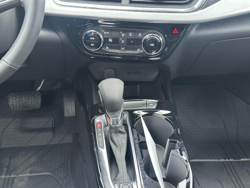 Chevrolet Trax Vehicle Full-screen Gallery Image 8