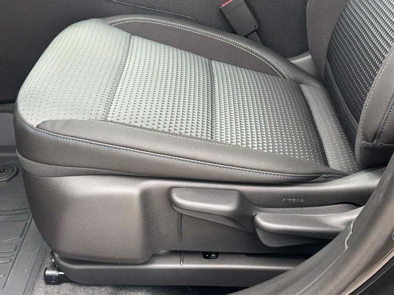 Chevrolet Trax Vehicle Full-screen Gallery Image 10