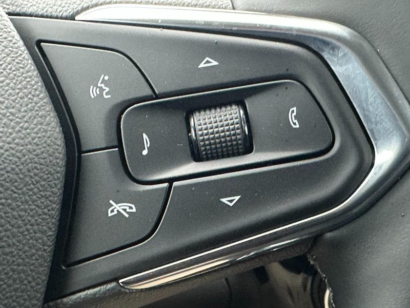 Chevrolet Trax Vehicle Full-screen Gallery Image 12