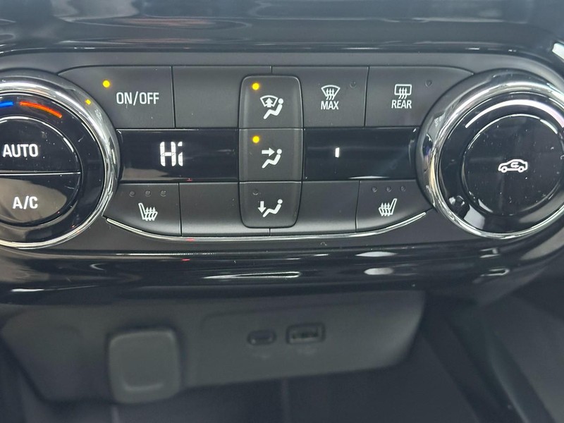 Chevrolet Trax Vehicle Full-screen Gallery Image 13