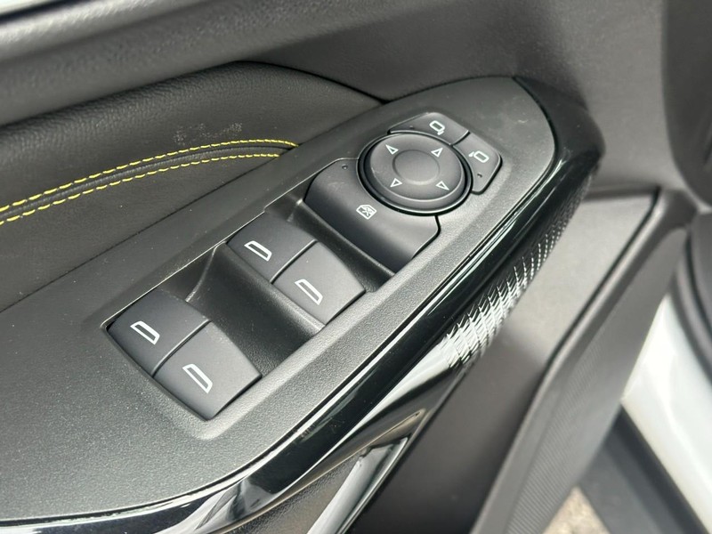 Chevrolet Trax Vehicle Full-screen Gallery Image 9