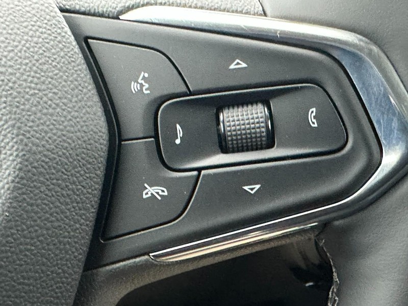 Chevrolet Trax Vehicle Full-screen Gallery Image 12