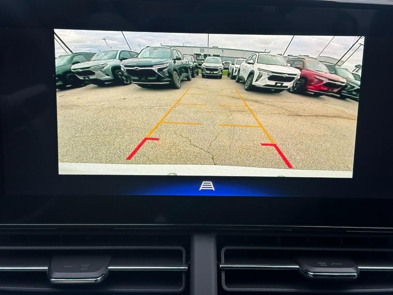 Chevrolet Trax Vehicle Full-screen Gallery Image 14