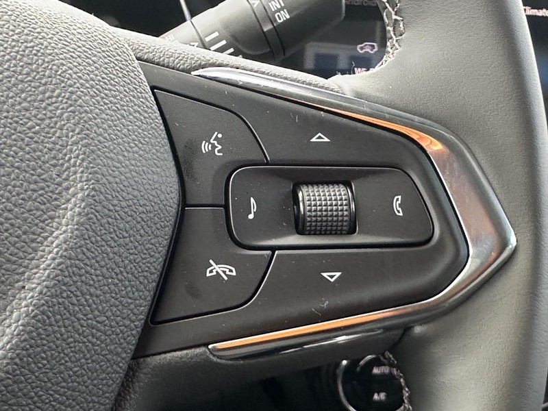 Chevrolet Trax Vehicle Full-screen Gallery Image 9